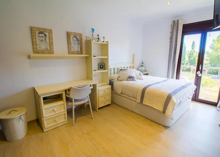 Soleado Con Piscina, Wifi Y A/c Villa *