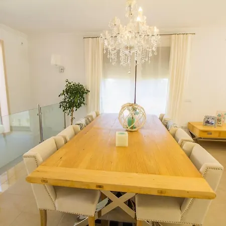 Soleado Con Piscina, Wifi Y A/c Вилла Кала Ратьяда