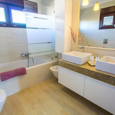 Soleado Con Piscina, Wifi Y A/c Кала Ратьяда